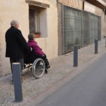 Assurer l’accessibilité des bâtiments et espaces publics aux personnes à mobilité réduite